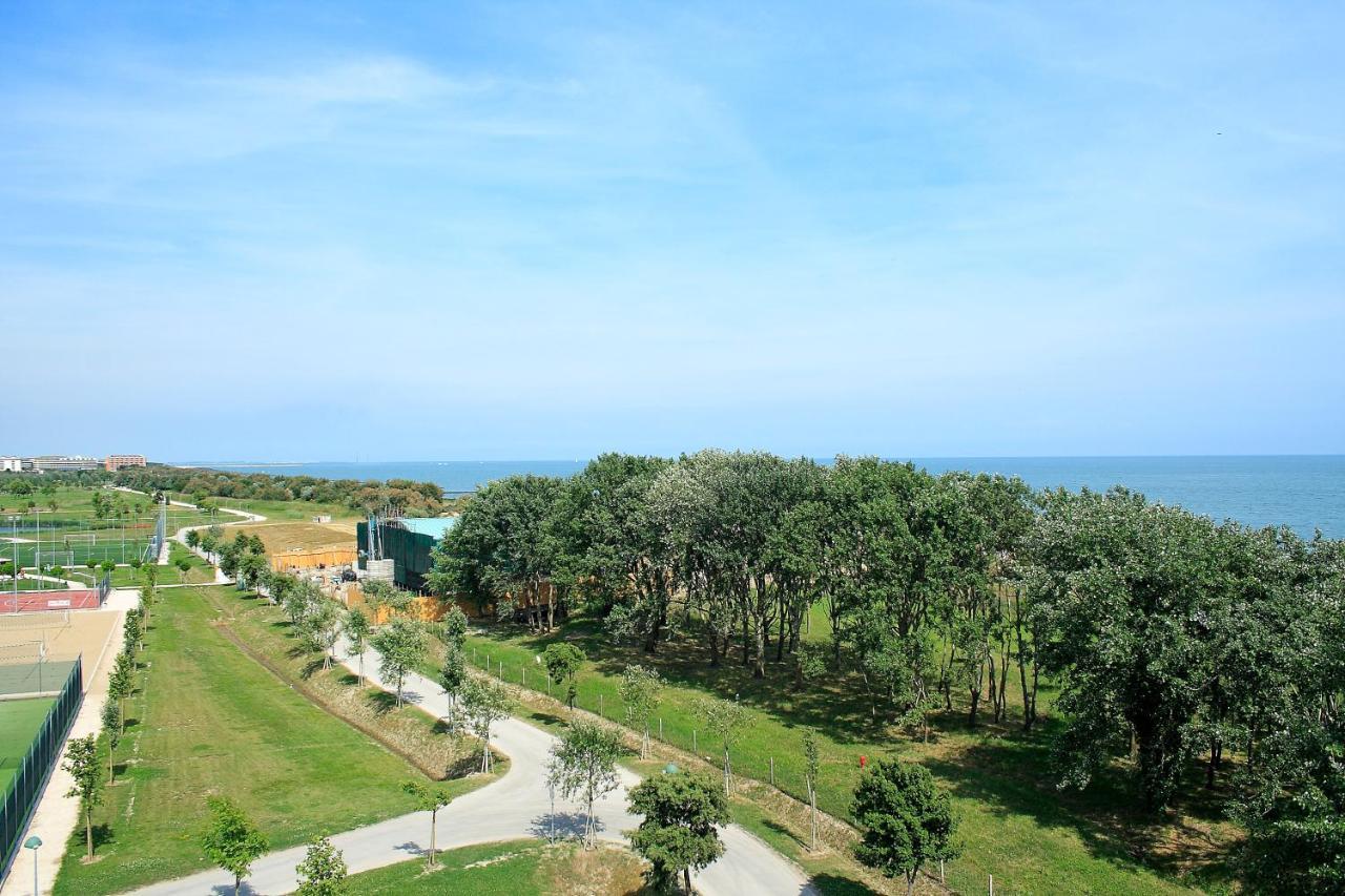 Pini Village Lido Altanea Caorle Exterior photo