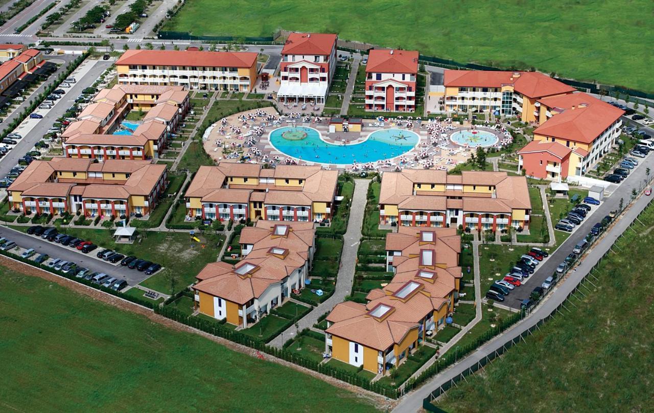 Pini Village Lido Altanea Caorle Exterior photo